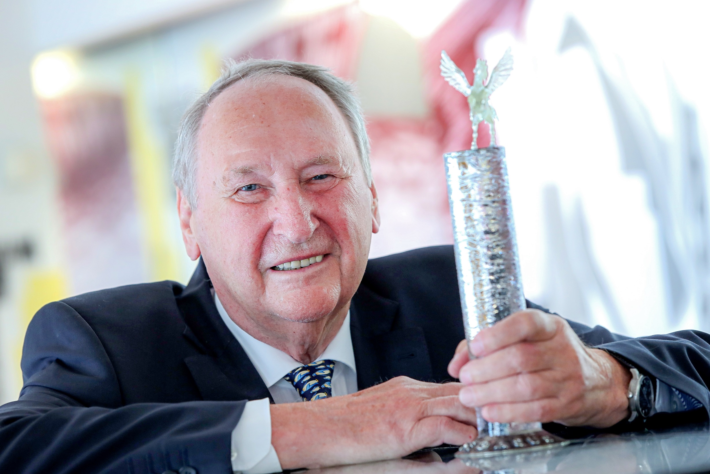 Dr. Erwin Hauser mit "Pegasus Award"