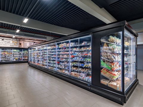 Kühlregale von HAUSER im EDEKA Schneider