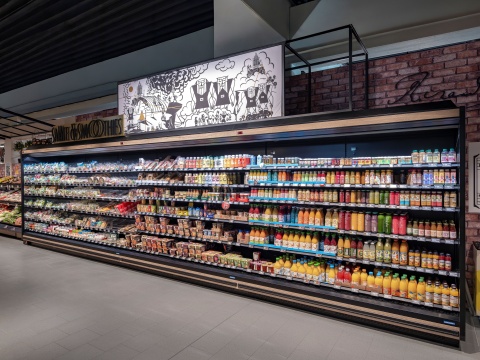 HAUSER REMETA Kühlregal in der Convenience-Abteilung bei EDEKA Schneider